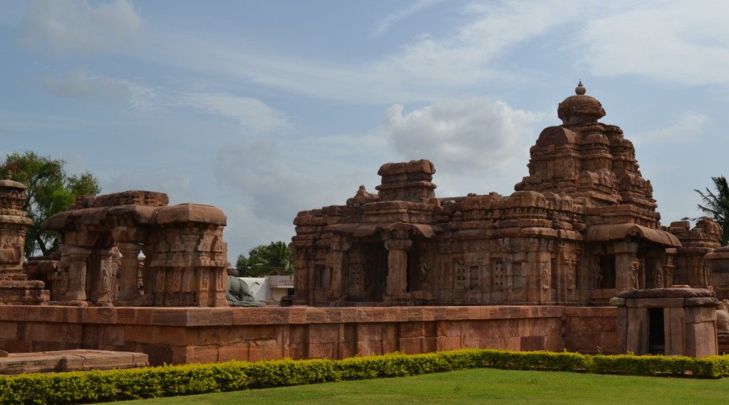 rocks history pattadkal karnataka