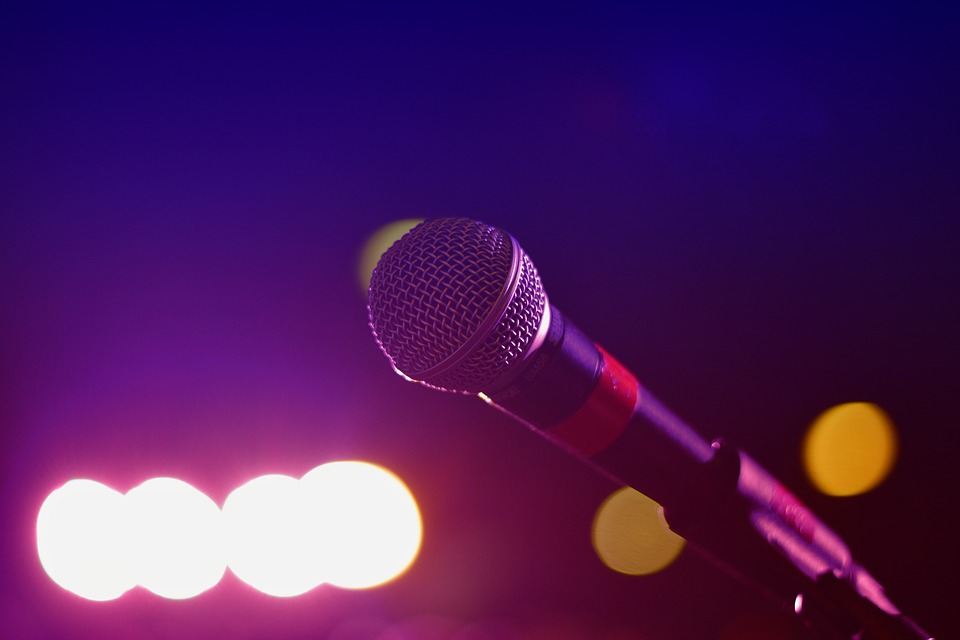Open mic stage microphone lights